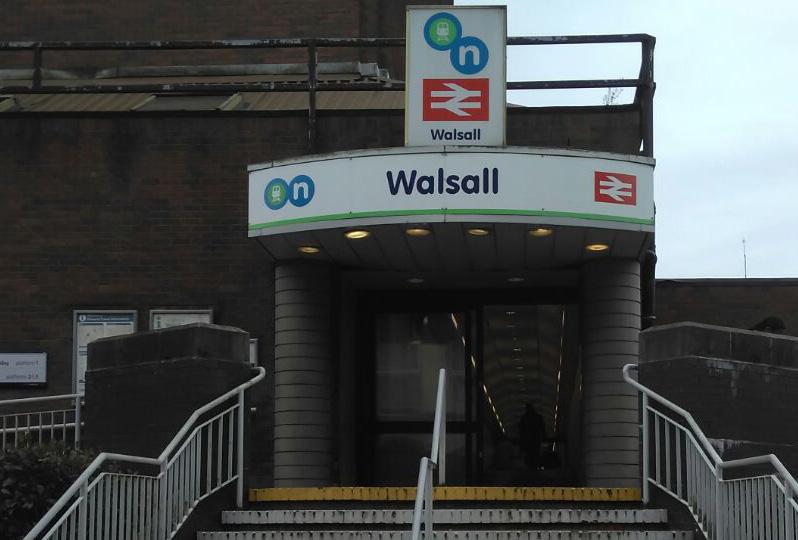 Appendix 6 - Passenger capacity at stations Walsall Birmingham to Walsall/Rugeley Network Rail West Midlands & Chilterns Route Study Technical Appendices 48 Background Walsall is a busy station on