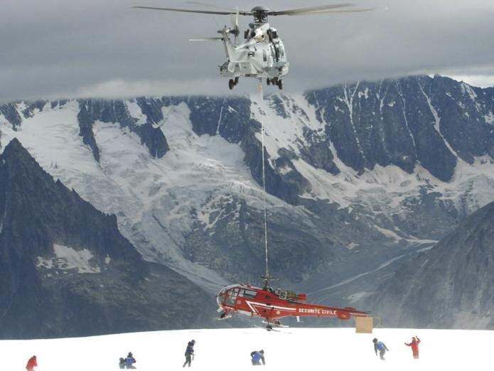 demanding helicopter missions, including: Human external cargo (HEC) or insulator cleaning systems to maintain or