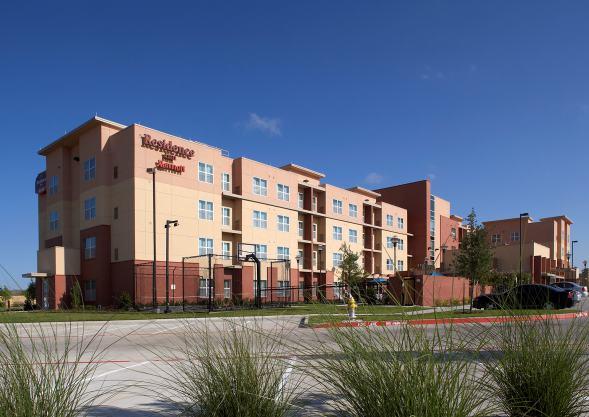 102 Key 72,000 SF The Residence Inn by Marriott recognizes the different needs of long stay guests, and is uniquely suited to serve business travelers.
