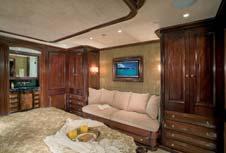 sliding doors with curved glass panels allow direct passage from the sky lounge to the aft deck and a