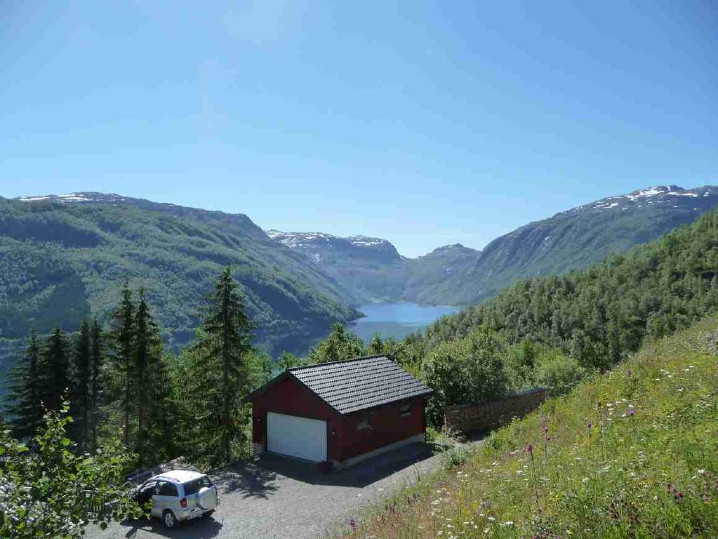 narrowing in Suldalsvatnet (lake).