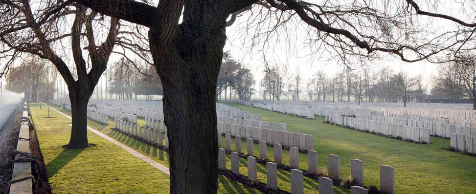 Passchedaele village ad Houthulst Belgia Military Cemetery COMMEMORATION OF THE FINAL OFFENSIVE 28 SEPTEMBER 2018 NOV 2018 Crest Farm Memorial, Passchedaele Church PASSCHENDAELE SERVICE p.