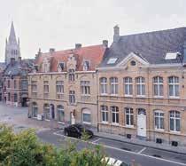 The old house has a very authetic character. For groups of 30 to 52. Number of beds: 52 (6 rooms 1-4 p., 5 rooms 5-8 p.) Kauwekijstraat 1 8900 Ypres +32 57 21 20 01 ifo@meigate.
