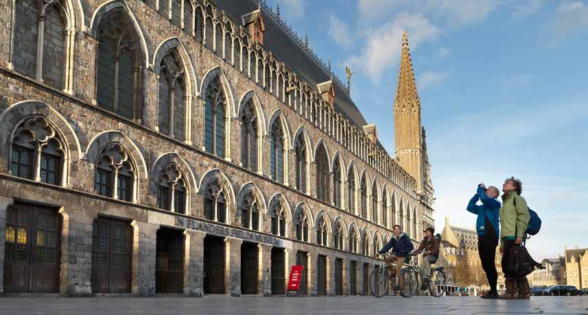 YPRES & SURROUNDINGS THE MENIN GATE AND THE LAST POST IN FLANDERS FIELDS MUSEUM The permaet exhibitio focuses o the persoal stories of ordiary people ad establishes a lik to the ladscape of WWI i