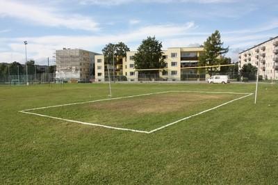grass) 2 tennis courts (artificial grass) Volleyball