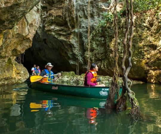 COMBO TOURS BARTON CREEK CANOEING, BUTTERFLY FARM, & ZIPLINING Enjoy a peaceful canoe trip into the amazing Barton Creek Cave where you will witness beautiful crystal cave formations, skulls, bones