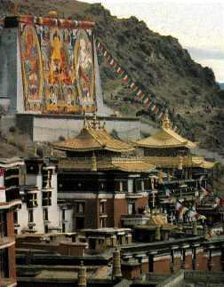 Tashihunpo Monastery Everest Base Camp, Rongbuk The Price Includes: Flight and departure taxes between Kathmandu and Lhasa Airport transfers in Kathmandu and Lhasa Hotel accommodation for 4 nights in