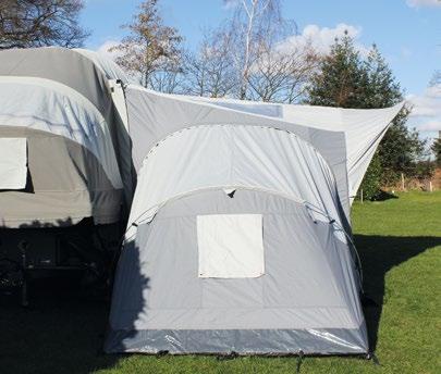 The side and front panels of the central section of the awning can be added or removed regardless of whether or not the side pods are fitted, thanks to each side having the ability to accept two zips.