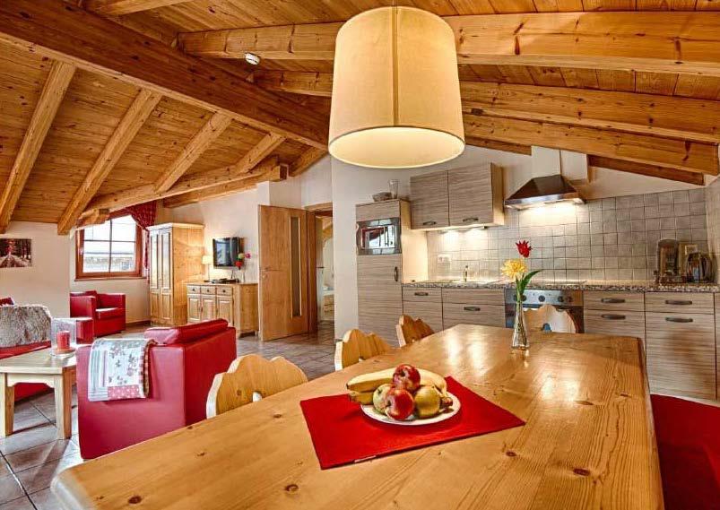 Property Information Glacier Apartments The fantastic Glacier Apartments are situated just a few minutes walk from the centre of Kaprun and its variety of shops and restaurants.