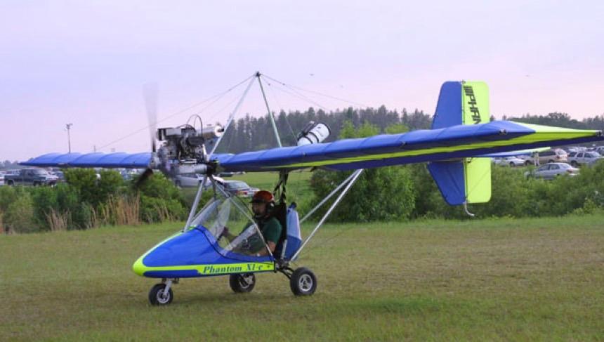 Small Airplanes with Approach Speeds < 30 knots This group includes ultralight aircraft Recommended runway 300 feet (92 meters) at mean sea level