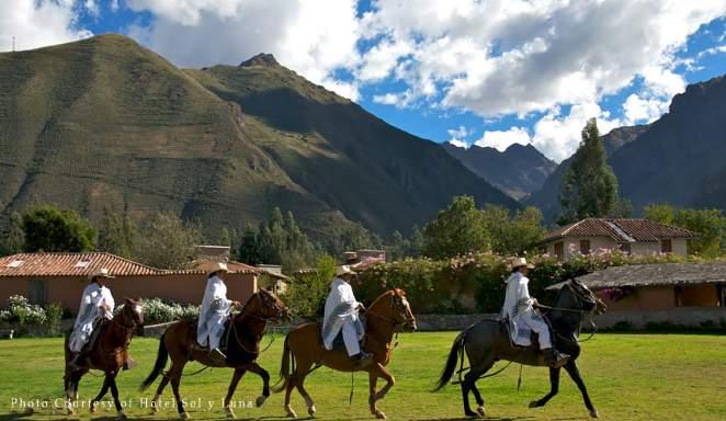 Arrival in Cusco & Potential Visit of Awanacancha L DAY 1 DAY 2 DAY 3 Upon arrival, your guide will greet you at the airport with the Gondwana sign, and transfer you to your hotel in the Sacred