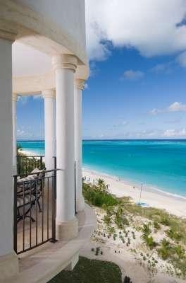The Regent Grand Resort and Spa The Regent Grand splashed on the Providenciales hotel scene in 2007.