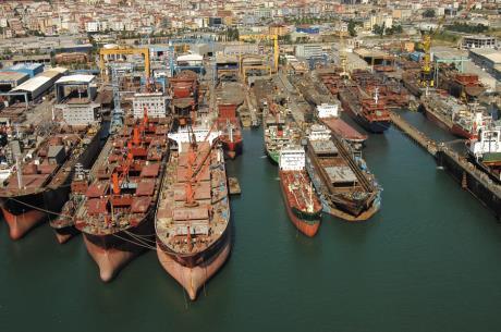 SHIPBUILDING INDUSTRY 72 Shipyards Buildig