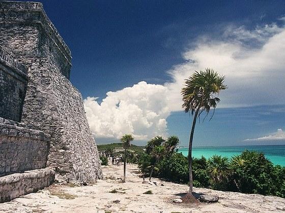 Tulum sits on the world s second largest reef in the world. Discover why it is one of the earliest resorts in Mexico preferred by the Mayan kings and clergy in Pre-Columbian times.