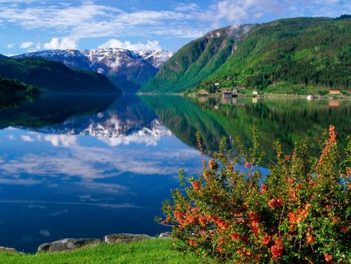 SCANDINAVIA AND THE ARCTIC CIRCLE 3 Week Conducted Tour for only $6,995 per person twin share This price includes airport taxes & levies This is