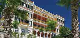 3 Uvala Hotel 4 Hotel Argentina Quietly situated on Lapad Peninsula, Hotel Uvala is surrounded by clear blue sea and shady, green pinewoods. Several popular beaches are within 90 metres of the hotel.
