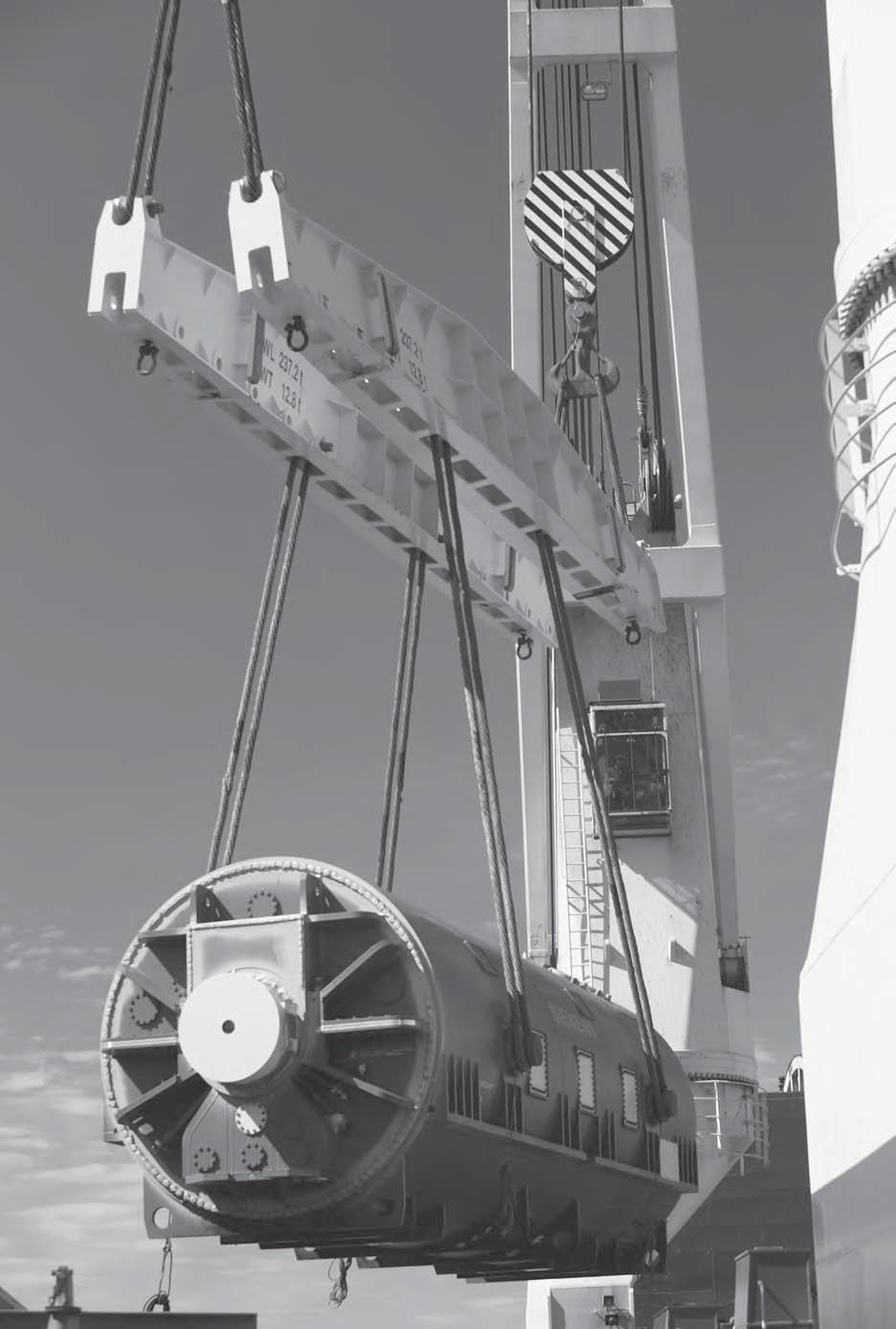 Siemens generator being lifted onboard breakbulk