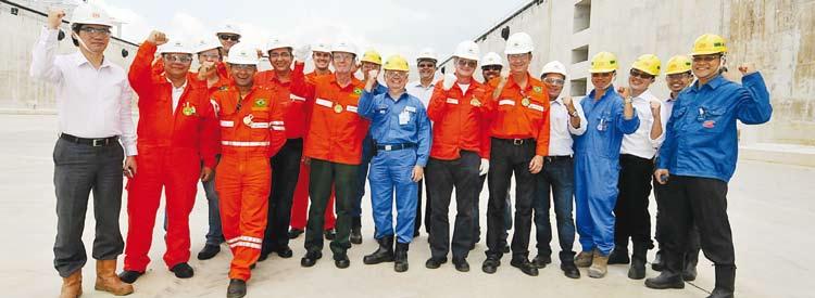 facilities of Sembcorp Marine and its Integrated Tuas New Yard during their visits in