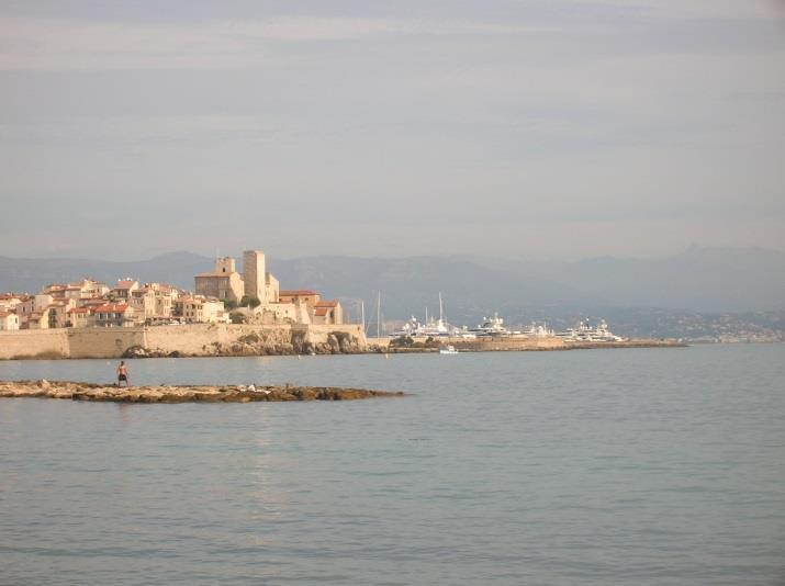 21 September 2014 Today s journey will end in Cannes, but first we will tour the coast en route. It is an easy drive, with only a few wrong turns, to get to Antibes.