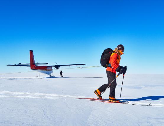 2-3 EXPEDITION PREPARATIONS Your first few days in Antarctica will be at Union Glacier Camp.