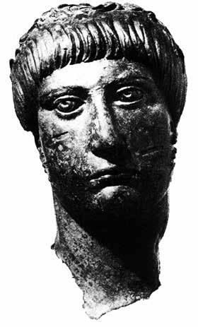Ni{ i Vizantija XIV 253 Fig. 7 Bronze statuette of Venus, unearthed during excavations in Vidin, 12cm high. Сл. 7 Бронзана статуета Венере, пронађено током ископавања у Видину, висина 12cm Fig.