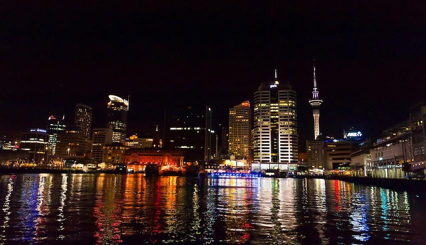 AUCKLAND 4DAYS/3NIGHTS PACKAGE DAY 1: ARRIVAL IN AUCKLAND Arrive auckland shuttle transfer to your hotel. The rest of the day is free at your own leisure to explore optional tours.