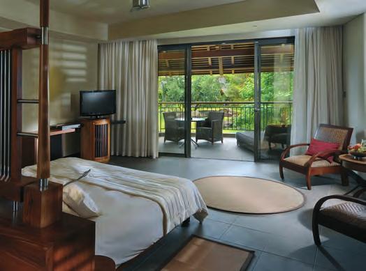 As from 6 th night, guest will benefit from a free one-hour massage 40 Family Suites (as from 94 m 2 ) 44 Beachfront Suites with pool (as from 102 m 2 - including terrace and pool) 22 Beachfront