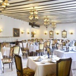 The Parador Kitchen In addition to a children s menu, we also offer special vegetarian