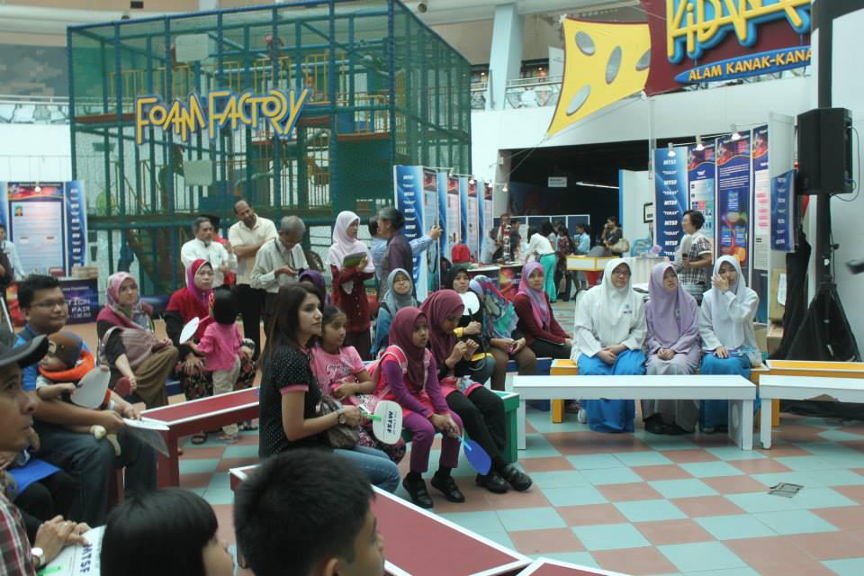 24 Participation in Festival Science organised by Pusat Sains Negara YPASM participated in an