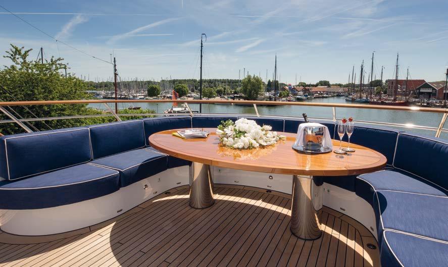 Outdoor Outdoor Soprano has a wealth of outdoor spaces that befit a yacht of her stature.