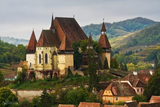 history with German influences from the old town. After this, check in a hotel located only 5 minutes away from the city, in the mountain area, entirely surrounded by nature.
