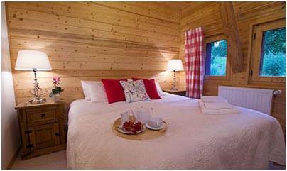 Comfortably sleeping up to 16 people in 8 individually designed ensuite bedrooms, the seating and