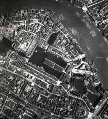 1940 London was heavily bombed from September to December the docks being an easy target for the German Luftwaffe.