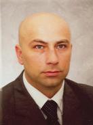 Biografija Faris Vehabović, rođen 23. maja 1967. godine u Sarajevu. Diplomirao u junu 1993. godine na Pravnom fakultetu Univerziteta u Sarajevu. Položio pravosudni ispit u Sarajevu. Magistrirao 29.