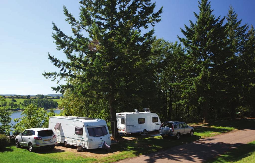 Just Camping «great comfort» with an average size of 110 m2, are arranged in terraces and enjoy open views at the lake or the city walls of Langres.