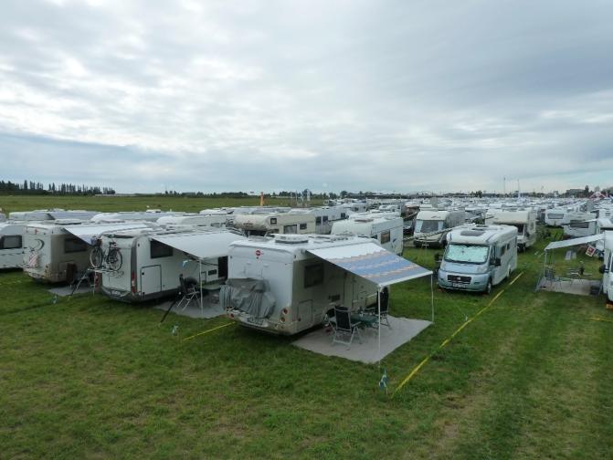FEDERATION INTERNATIONAL CAMPING CARAVANNING AND AUTOCARAVANING What is F.I.C.C.? VISION: To make the experience of Camping Caravanning and Autocaravaning, the world s most popular and attractive leisure pursuit for all ages.