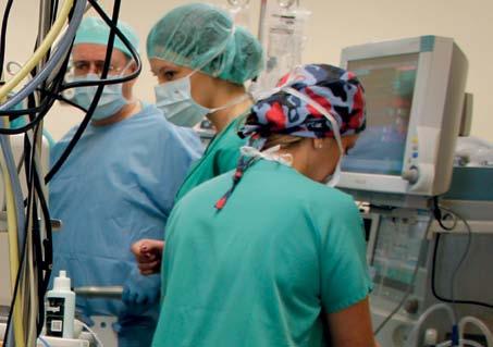 cirurxías levadas a cabo no mesmo período do ano anterior. 2.621 procedementos hemodinámicos realizados na Unidade de Cardioloxía Intervencionista ata o 30 de xuño de 2015, fronte aos 2.