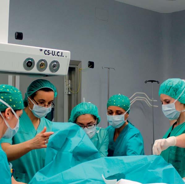 Recursos humanos Recursos humanos 11 11 Ata o 30 de xuño de 2015, data na que as Unidades de Cirurxía Cardíaca e Cardioloxía Intervencionista pasaron a depender directamente do Sergas, o cadro medio