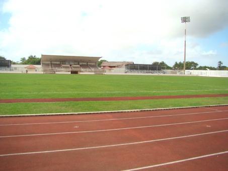 Conforms to standards required to hostl competitions The Athletics Track of Cayenne Route de Baduel 97300 Cayenne Training Competitive Sport Facilities Exercice : Locker room : 2