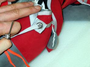 Attach the handle to the velcro fastener in the right