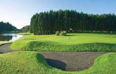 3000 square meters for golfers only. Social Bar, Luxury Restaurant, Meeting Room for 300 people, Pro-Shop and TV/Video Room. Training Facilities: Driving Range, Shopping Area and Putting Green.