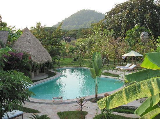 garden Villa Vedici in Kampot 3* - 13 rooms including Family rooms - River front -