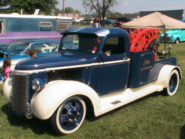 All weekend I was very excited to see many Pontiacs and especially a lot of GMC trucks. The KC Arrowhead Chapter of POCI was there in full force on Saturday with a club display.