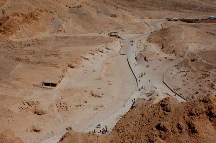 Visitor paths and circulation Existing paths Path to Nefertari Parking 4 Y-Junction 2 1 Main wadi with current routing and shelters 3 Currently, visitors enter the Valley on the tarmac road from the