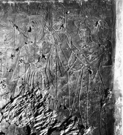 She may have served as the great royal wife of Rameses II after the death of her mother based on a depiction in Chamber J of her with a