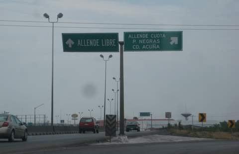 3:00 pm Exit right for Mex 57D toll road at sign for ALLENDE CUOTA / P. NEGRAS / CD.