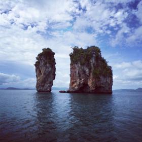 best orientation into this fascinating land and seascape that boasts stunning limestone cliffs jutting out of the sea, mangroves, tidal caves and washouts called hongs in Thai.