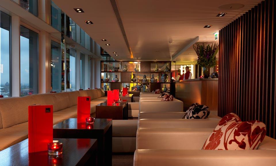 30 Welcome drinks reception in Bertie s Bar on the mezzanine floor overlooking the main lobby.