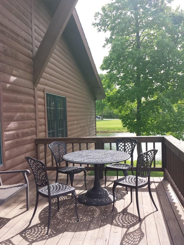 Our cabin rentals offer a vast variety of amenities; fully furnished kitchens, outside