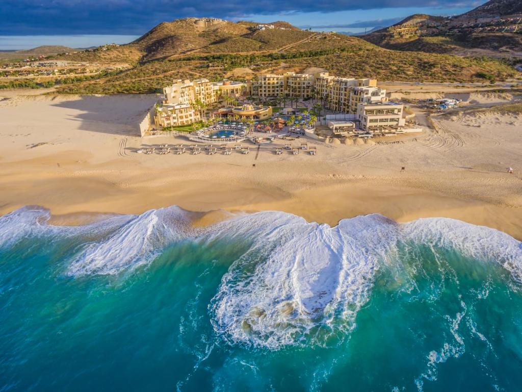 The Towers at Pacifica in Los Cabos Pueblo Bonito s All New Golf & Spa Resort By Tim Cotroneo You ve just arrived at The Towers at Pacifica, Los Cabos newest luxury resort, and you re almost
